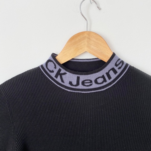 SOLD-Calvin Klein ribbed mock neck - Picture 2 of 4